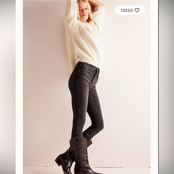 EXCELLENT PREOWNED CONDITION SIZE 29 WE THE FREE FRAYED HEM SKINNY BLACK JEANS - Picture 5 of 15